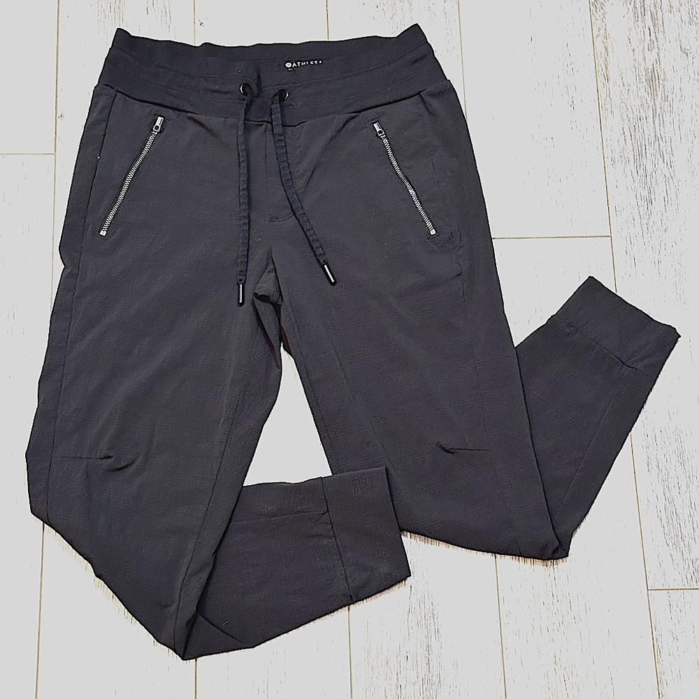 🛍️ Athleta black jogger excellent condition.
